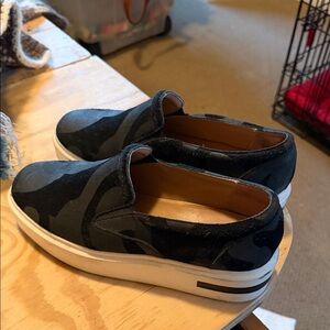 Paolo Camouflage Slip-On Sneakers Platform